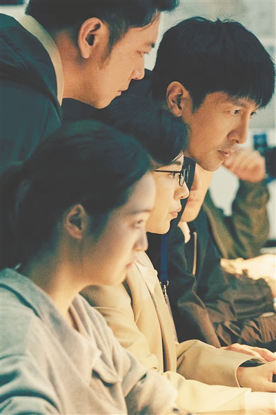 嘉正网  巧妙平衡真实性与戏剧性（新作速评）